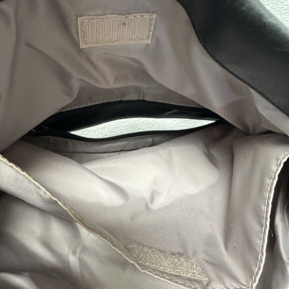 TUMI Black Leather Purse Large Work-Travel Shoulder Bag 73235DL - Picture 10 of 16